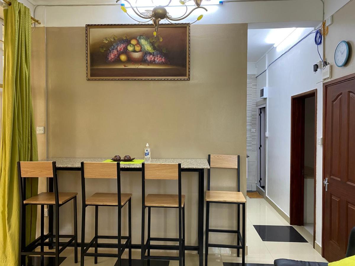 Champs De Mars Apartment Port Louis Luaran gambar