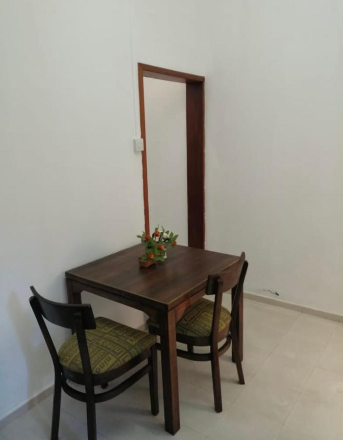 Champs De Mars Apartment Port Louis Luaran gambar