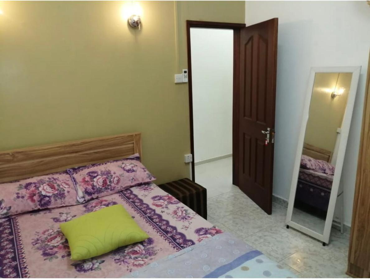 Champs De Mars Apartment Port Louis Luaran gambar