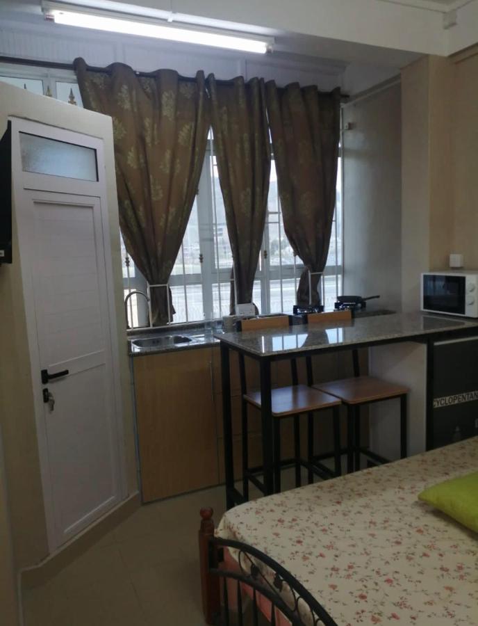 Champs De Mars Apartment Port Louis Luaran gambar